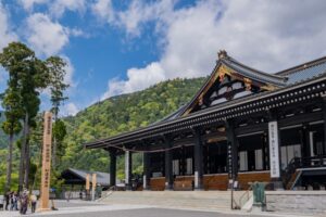 身延山久遠寺　本堂